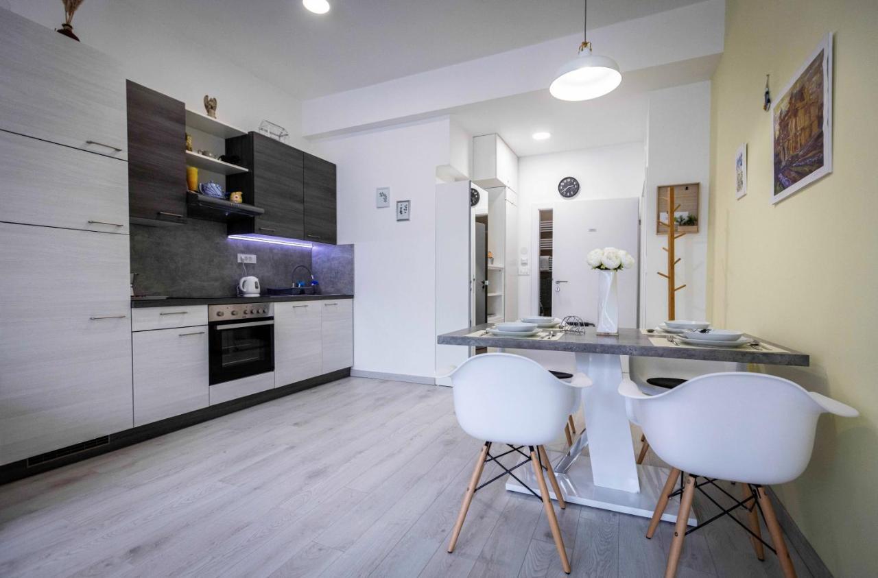 Deluxe Apartman Egle1 I Studio Egle 2 Whit A Private Parking Zagreb Exterior photo